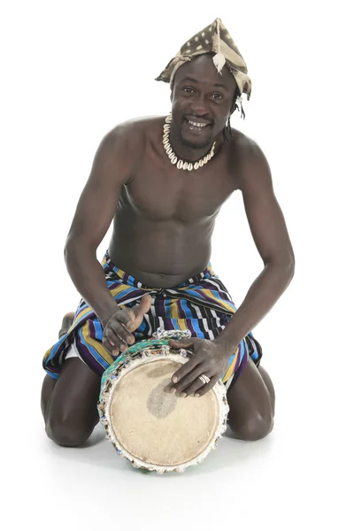 Afrikanische Person mit Djembe auf weißem Hintergrund, traditionelle Perc — Stockfoto