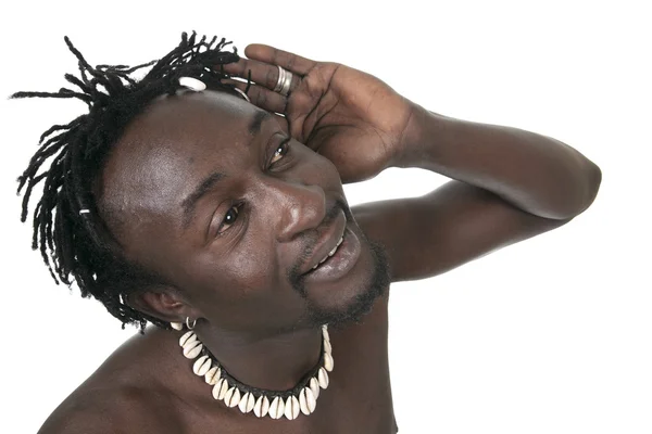 Mutlu komik Afrikalı-Amerikalı adam headshot üzerinde beyaz Studio — Stok fotoğraf