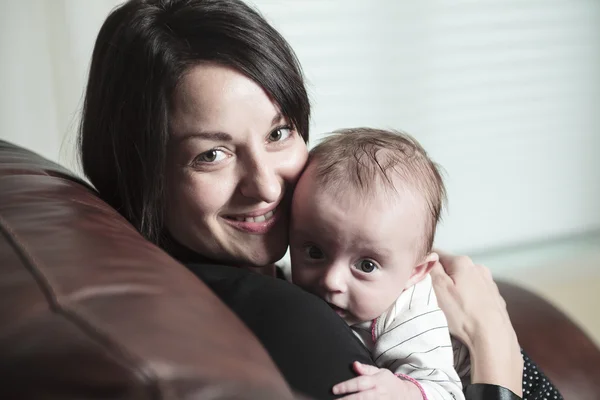 Mother baby living room — Stock Photo, Image