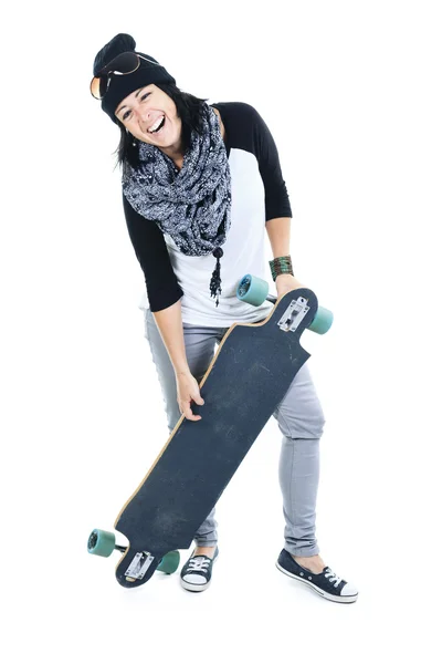 Mujer sosteniendo longboard aislado sobre un fondo blanco. Vista trasera — Foto de Stock