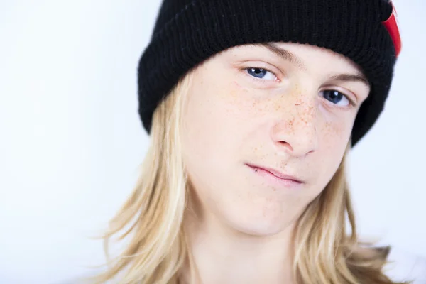 Close up retrato de jovem adolescente em branco, isolado em branco — Fotografia de Stock