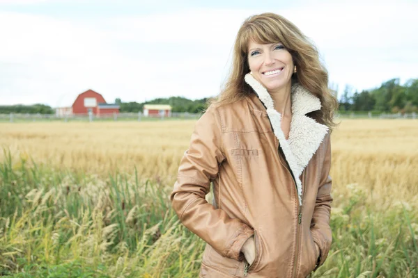 Senior woman outdoors — Stock Photo, Image