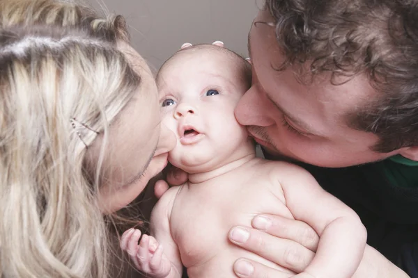 Couple With Baby Images Libres De Droit Photos De Couple With Baby Depositphotos