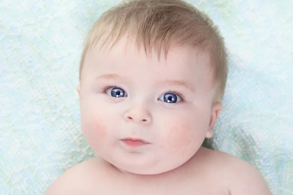 En ung baby — Stockfoto