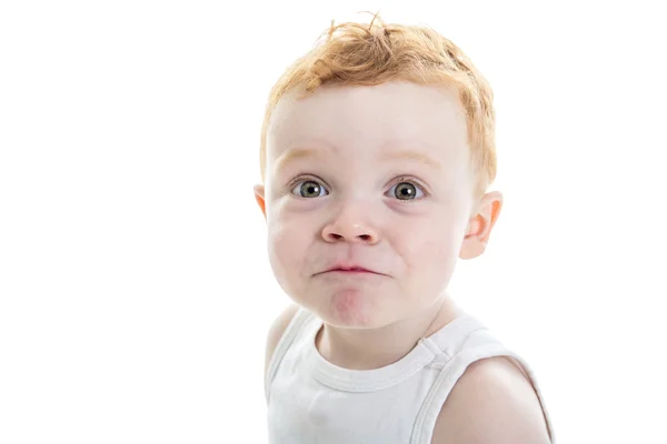 Pelirroja bebé chico retrato sobre un aislado blanco fondo — Foto de Stock