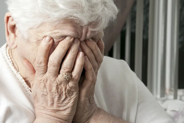 Portrait of an elderly woman — Stock Photo, Image