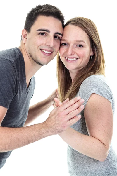 Un couple mignon sur fond blanc studio — Photo