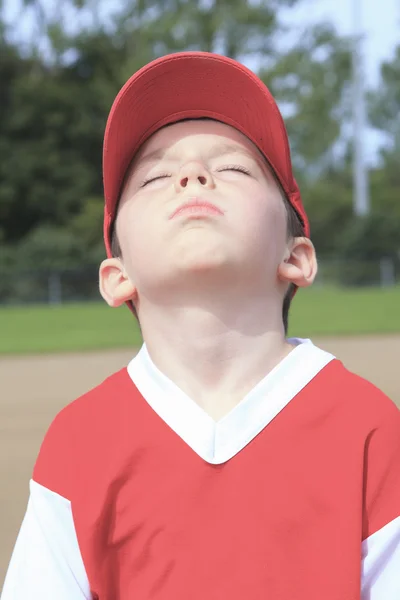 Les enfants joueur de baseball ne veulent pas jouer — Photo