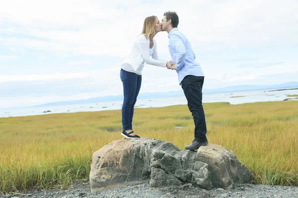 Young happy couple on summer season — Stock Photo, Image