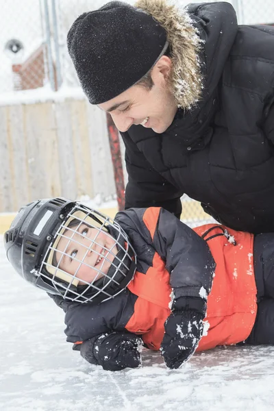 Father son hockey — Stock Photo, Image