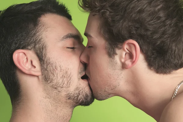 Seksuele leven - homo paar op het bed — Stockfoto