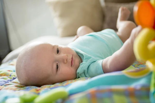 Bebé de cuatro meses — Foto de Stock