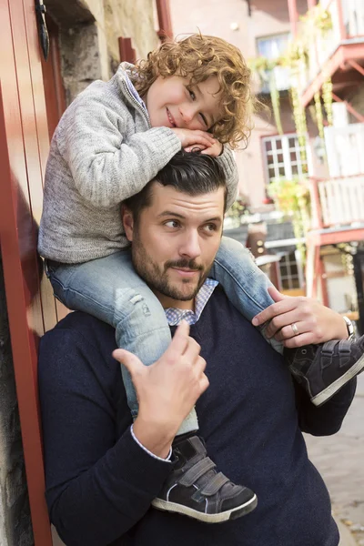 Young dad with her son — Stock Photo, Image