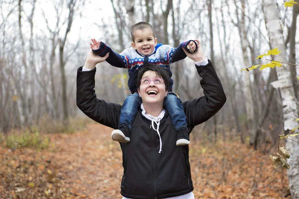 Mother with his boy in the forest — Stock Photo, Image