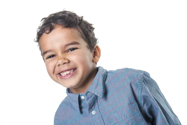 Retrato de un lindo niño afroamericano, aislado en whit —  Fotos de Stock