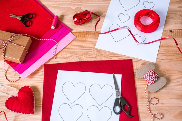 Valentines day crafting, hearts and decorations mady of felt