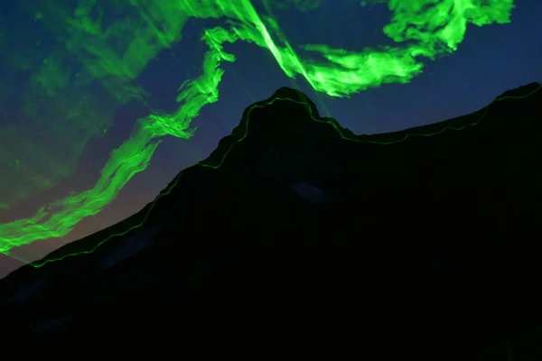 Laser Sulle Nuvole Montagna — Foto Stock