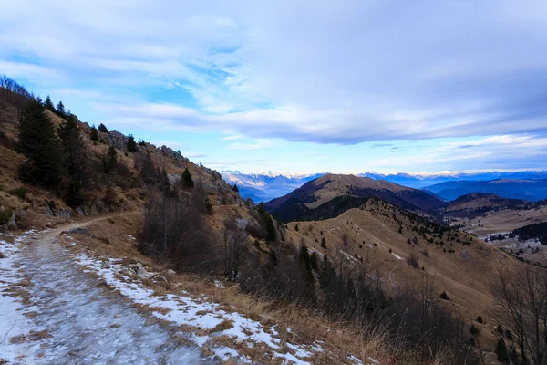 Winterpanorama vom monte grappa, Italien — Stockfoto