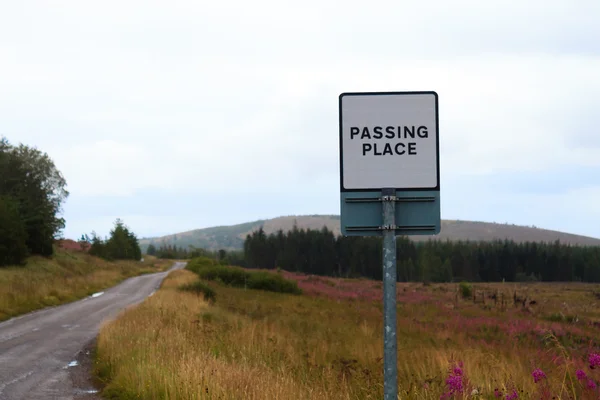 Scottish road trough countryside — Stock Photo, Image