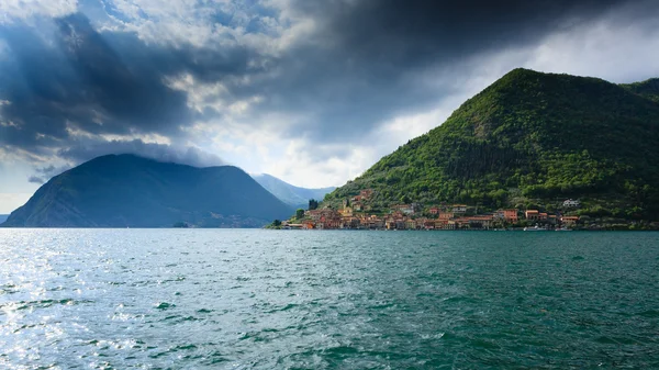 Lago panorama de "Monte Isola", Italia — Foto de Stock