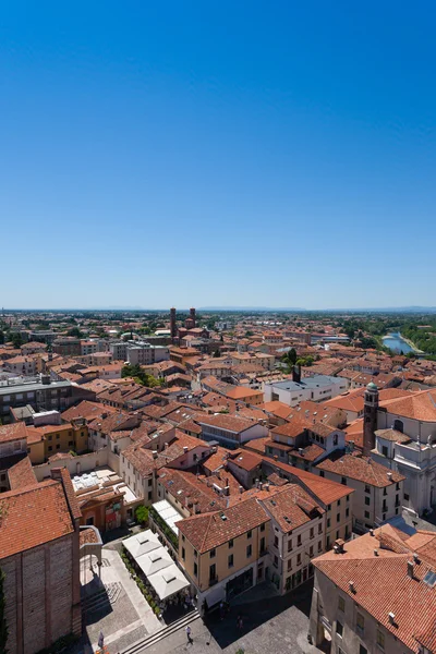 Cityscape de "Bassano del Grappa", paisagem italiana — Fotografia de Stock