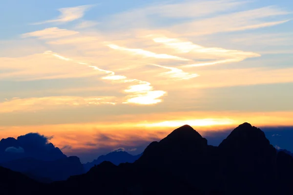 Panorama alpino italiano all'alba — Foto Stock