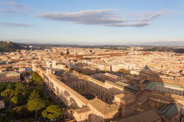 Roma 'nın güneşli günlerdeki hava manzarası, Roma. İtalyan manzarası