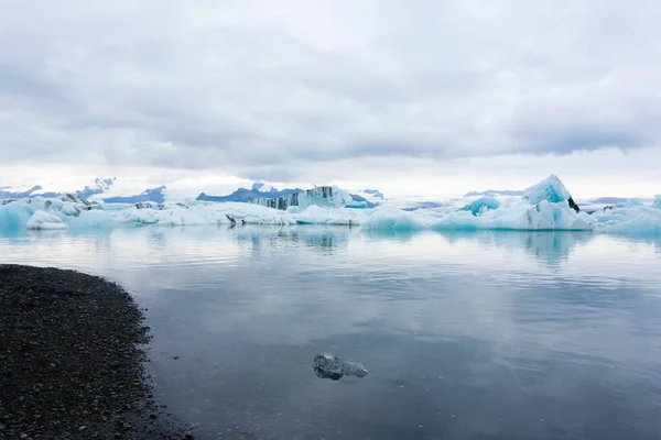 Jokulsarlon冰川湖 冰山漂浮在水面上 冰岛景观 — 图库照片