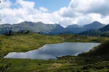 Dağ Gölü