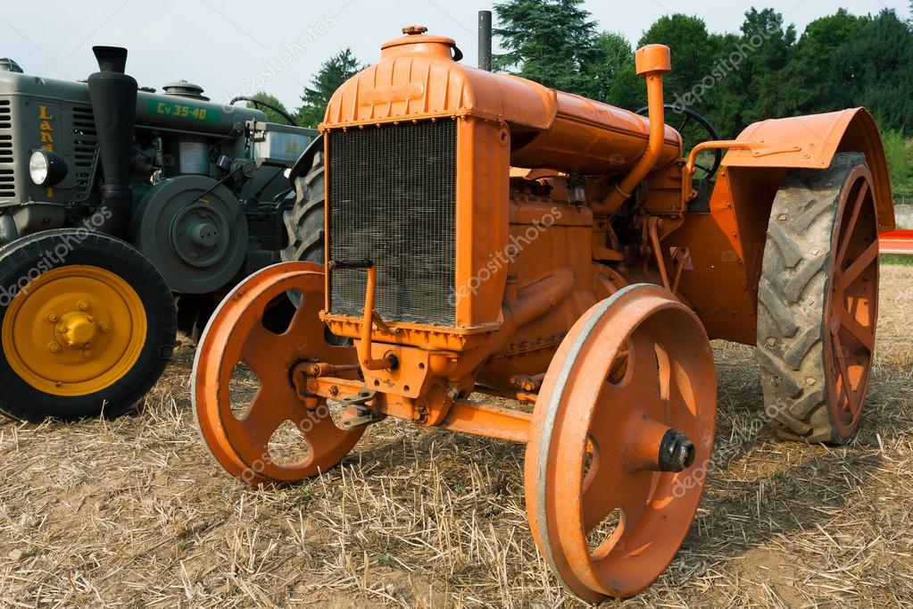 Old tractor — Stock Photo © elleonzebon 79124930
