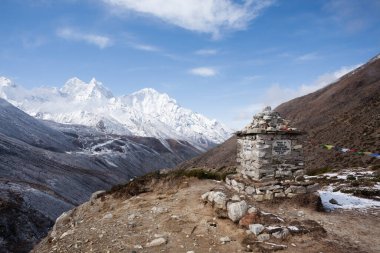 Pheriche kasabasından manzara, Everest ana kamp yürüyüşü, Periche geçidi, Nepal geçidi.
