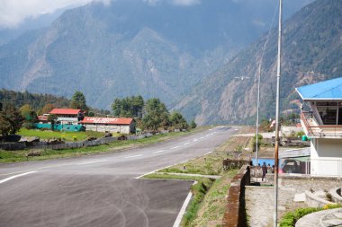 Tenzing Hillary havaalanı, dünyanın en tehlikeli havaalanı, Lukla, Nepal