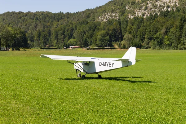 Aircraft landing — Stock Photo, Image