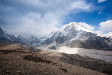 Mountains landscape near Lobuche pass, Everest base camp trekking, Khumbu glacier, Nepal