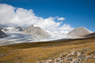 Altai tavan bogd ulusal park manzarası, Moğolistan. Potanin Buzulu Görünümü