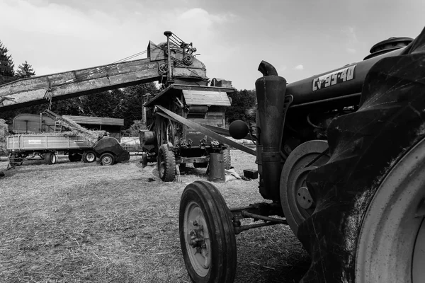 Gammal halm baler, bilden digitalt förändrad — Stockfoto