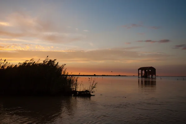 Tramonto sull'acqua — Foto Stock