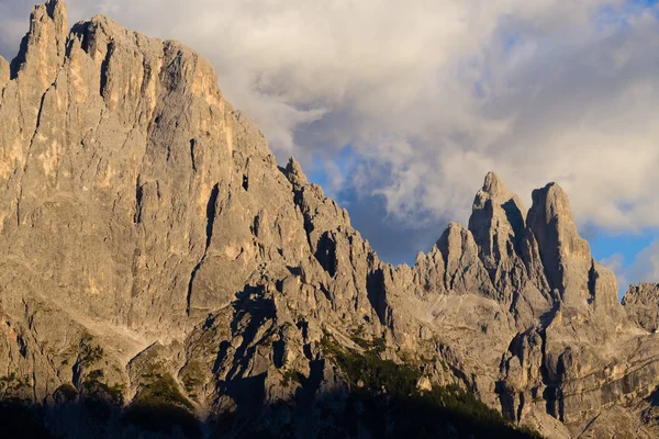 High mountain at twilight — Stock Photo, Image