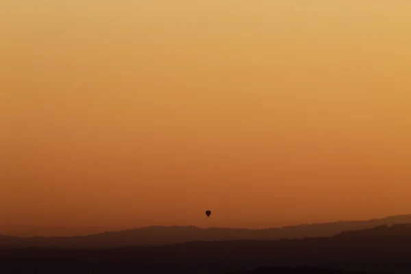 Ballong vid solnedgången — Stockfoto