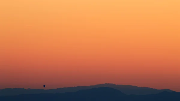 Ballong vid solnedgången — Stockfoto