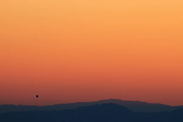 Ballong vid solnedgången — Stockfoto