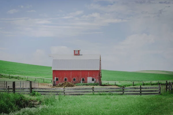 Red Barn Manzarası - Whitman County, Washington.