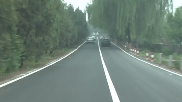 Conduire à travers le côté campagne en Chine — Video