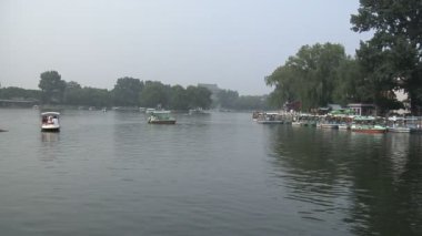 Beijing Hutong bölgesinde tekneler