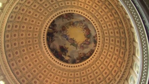 Interior de la cúpula del edificio del Capitolio de Estados Unidos en Washington DC — Vídeos de Stock