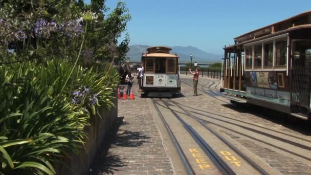 Teleférico estacionado em São Francisco — Vídeo de Stock