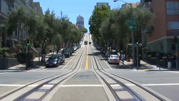 Movendo Tiro de San Francisco Ruas de um teleférico — Vídeo de Stock