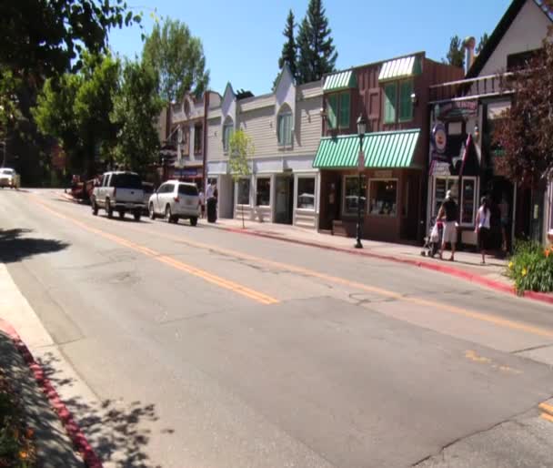 Şehir merkezinde Estes Park Main Street — Stok video