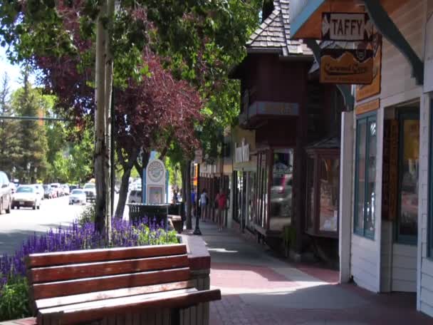 Hlavní ulice v centru města Estes Park — Stock video