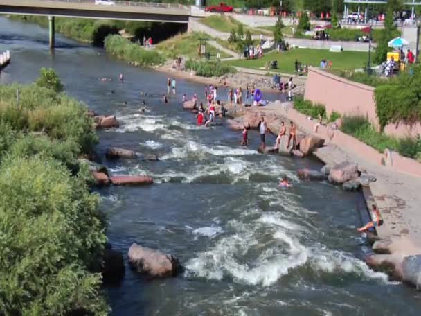 Platt Nehri yakınında şehir Denver Colorado — Stok video